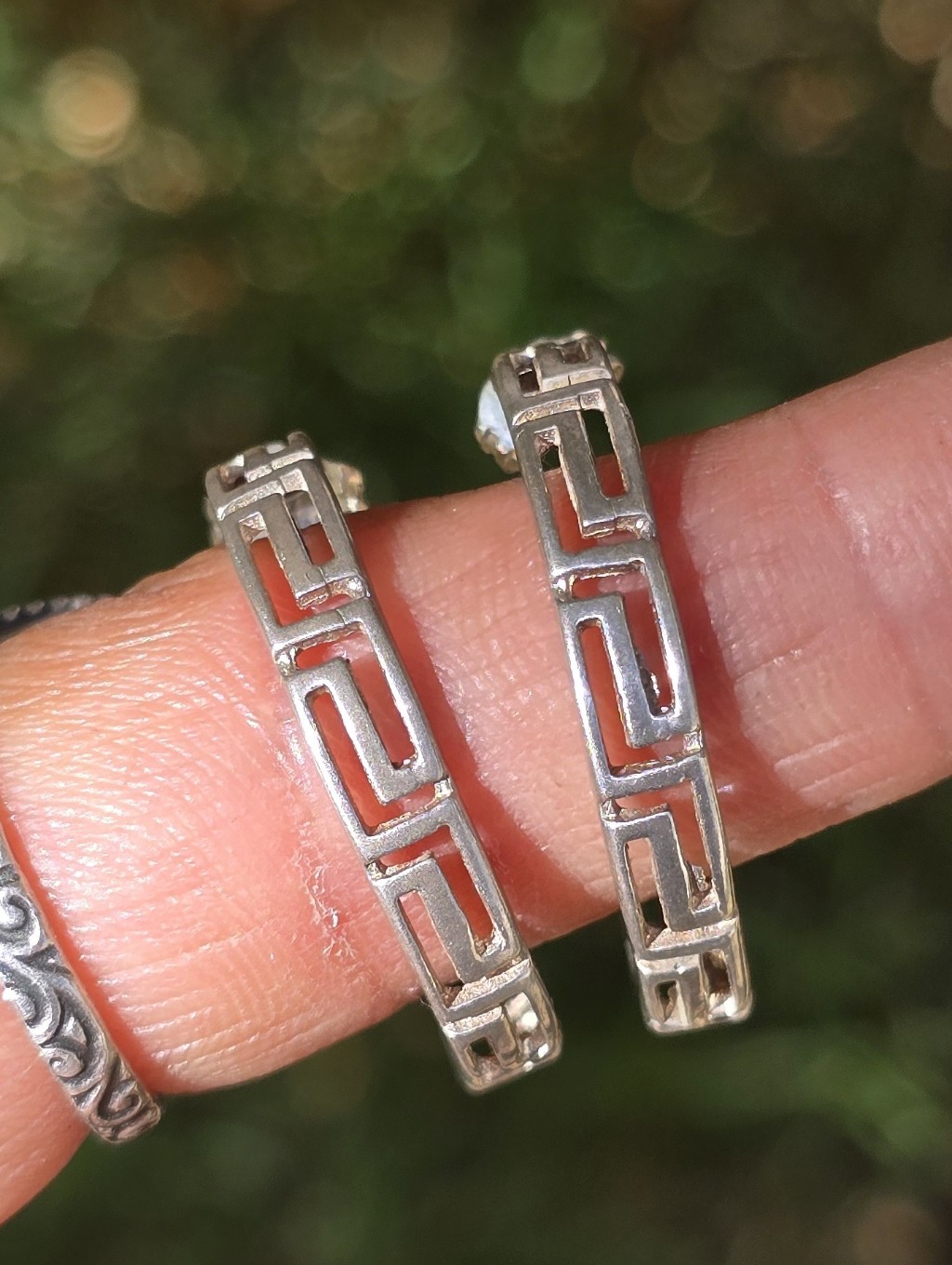 Beautiful Vintage 925 Sterling Silver Greek Key Cut Out Hoop Earrings